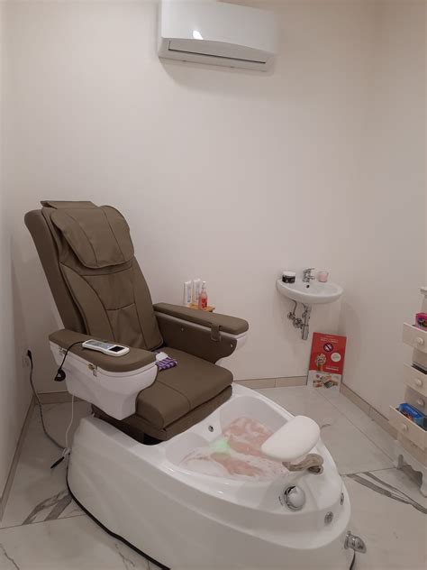 beauty salon scs.